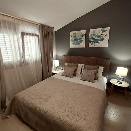 Apartaments Victoria 波雷奇 外观 照片